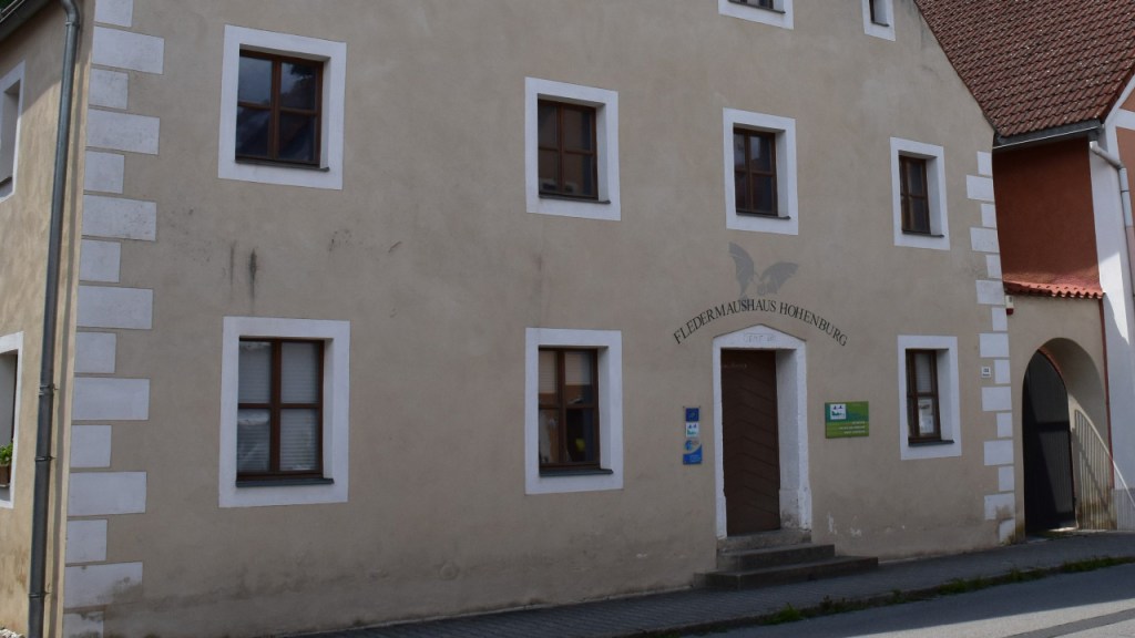 LBV-Fledermaushaus in Hohenburg (© Cornelia Hebrank, 2024)